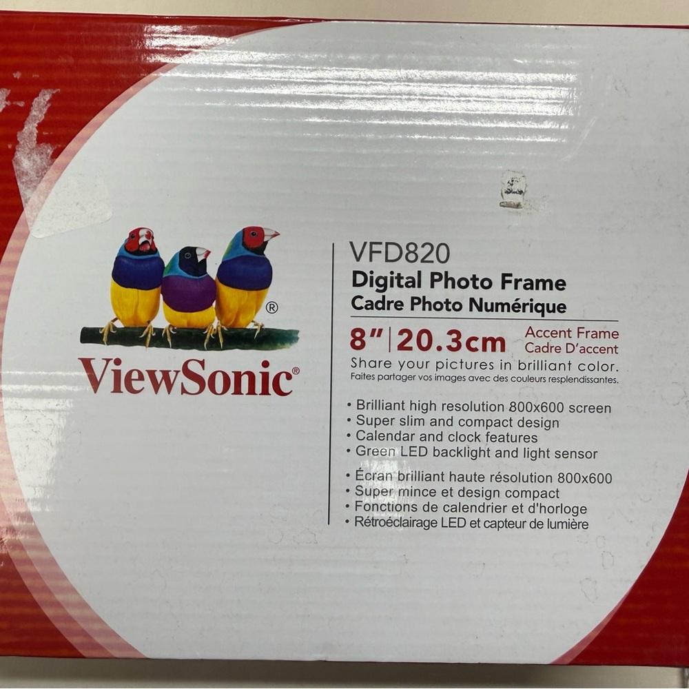 VFD820 Digital Photo Frame - Black
With 8GB Card